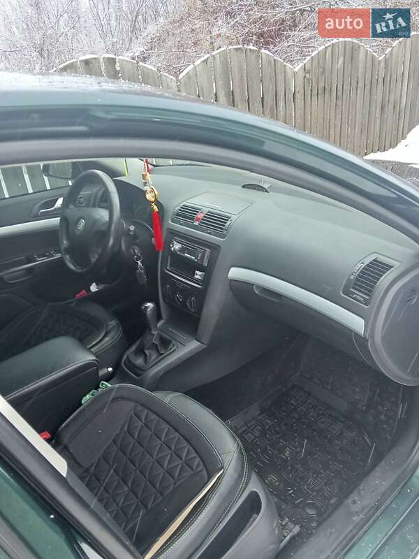 Лифтбек Skoda Octavia 2007 в Чернигове