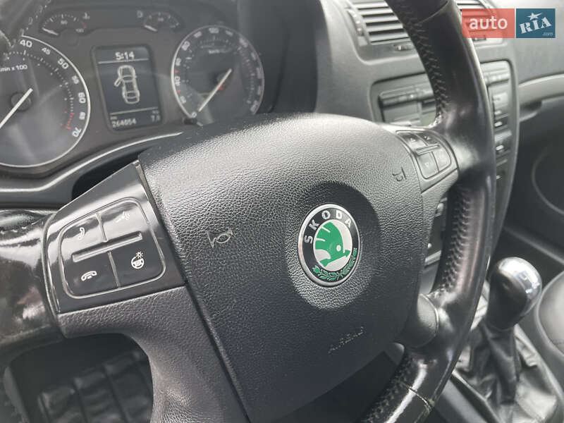 Лифтбек Skoda Octavia 2006 в Староконстантинове