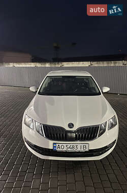 Лифтбек Skoda Octavia 2017 в Ужгороде
