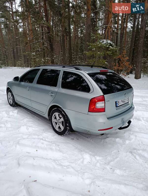 Универсал Skoda Octavia 2009 в Гадяче