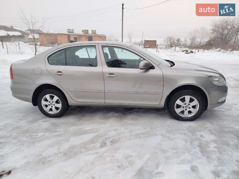 Лифтбек Skoda Octavia 2009 в Стрые фото 10 Лифтбек Skoda Octavia 2009 в Стрые