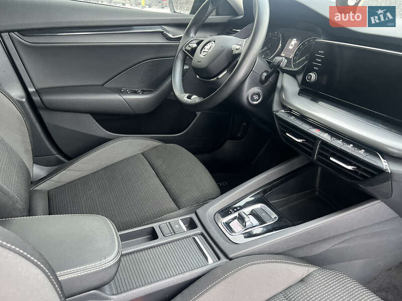 Лифтбек Skoda Octavia 2023 в Киеве фото 23 Лифтбек Skoda Octavia 2023 в Киеве