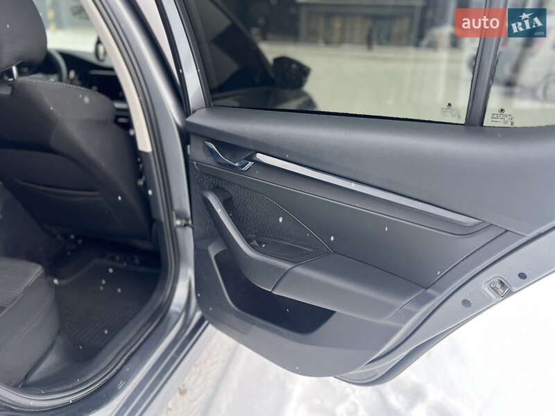 Лифтбек Skoda Octavia 2023 в Киеве фото 24 Лифтбек Skoda Octavia 2023 в Киеве