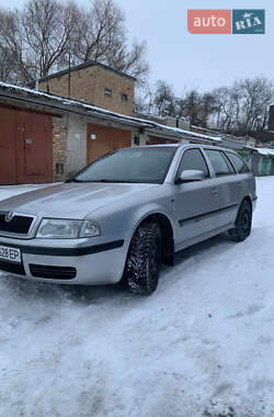 Універсал Skoda Octavia 2002 в Волочиську