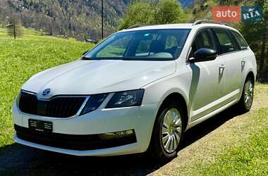 Универсал Skoda Octavia 2019 в Киеве