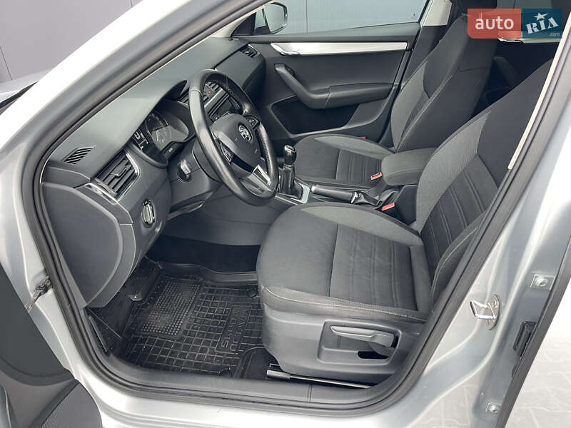 Универсал Skoda Octavia 2017 в Луцке