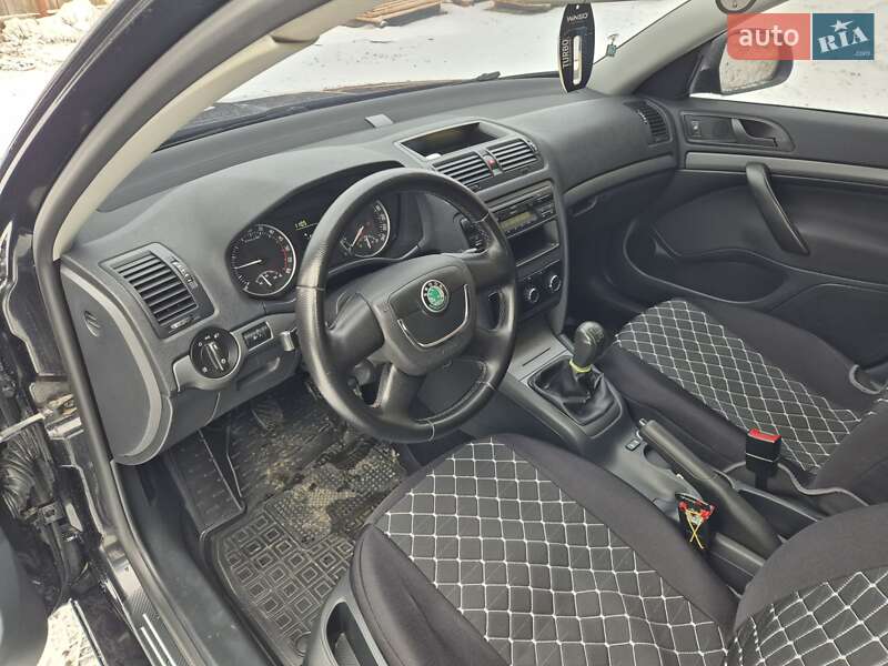 Универсал Skoda Octavia 2010 в Рахове