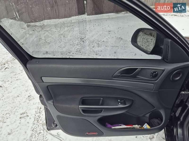 Универсал Skoda Octavia 2010 в Рахове