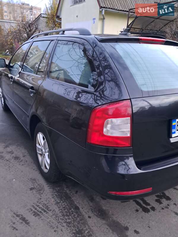 Універсал Skoda Octavia 2011 в Одесі