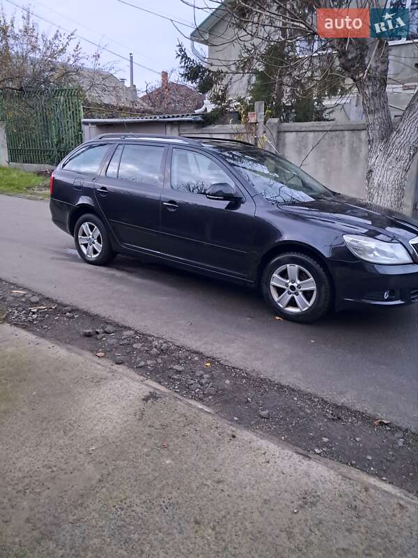 Універсал Skoda Octavia 2011 в Одесі