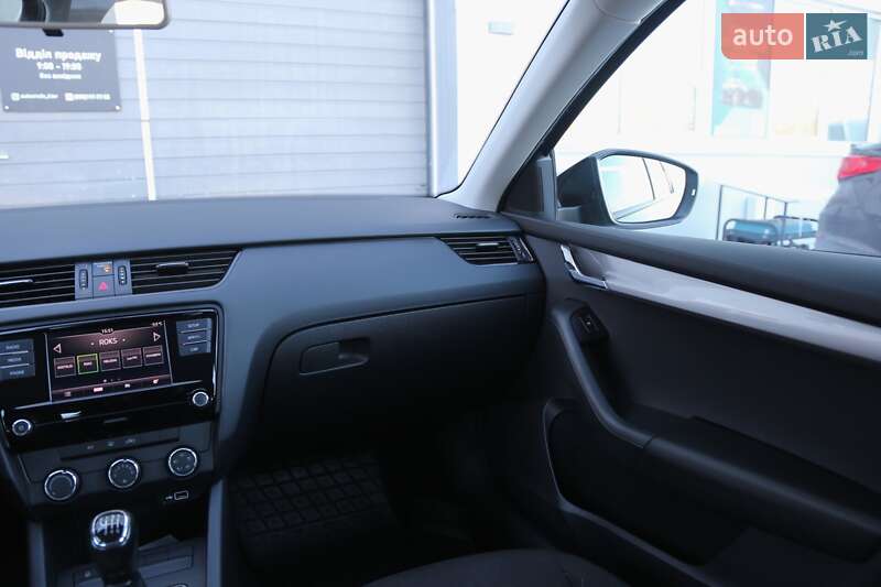 Лифтбек Skoda Octavia 2019 в Киеве фото 15 Лифтбек Skoda Octavia 2019 в Киеве