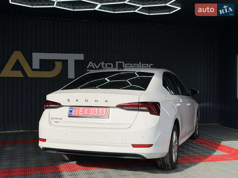 Лифтбек Skoda Octavia 2022 в Тячеве