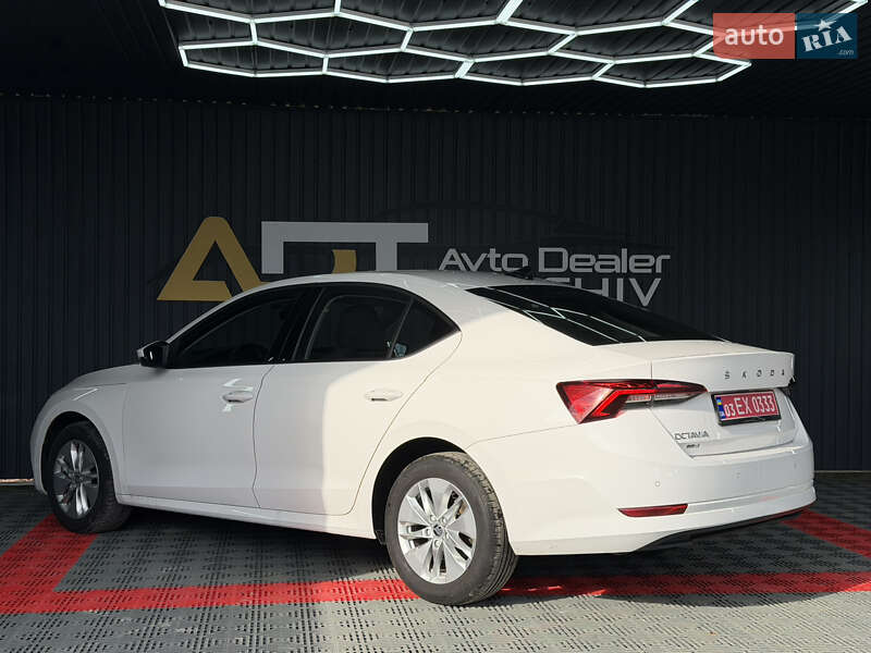 Лифтбек Skoda Octavia 2022 в Тячеве