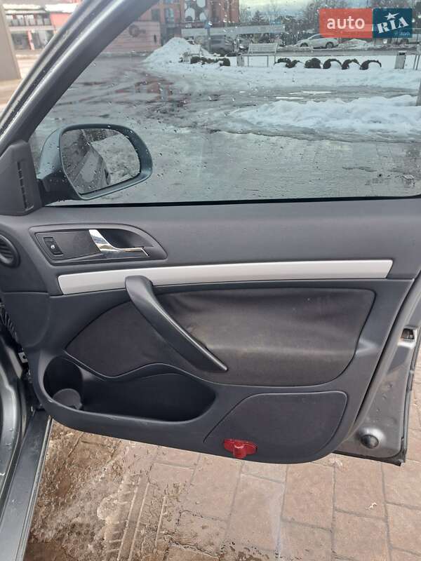 Универсал Skoda Octavia 2011 в Дрогобыче