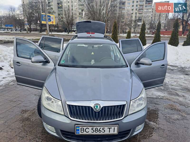 Универсал Skoda Octavia 2011 в Дрогобыче