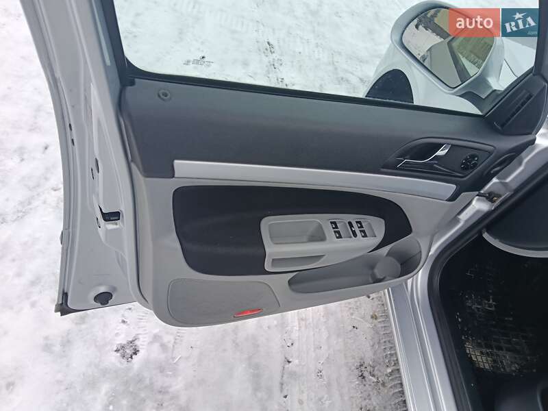 Лифтбек Skoda Octavia 2011 в Луцке фото 20 Лифтбек Skoda Octavia 2011 в Луцке
