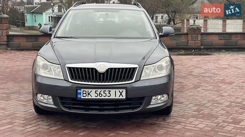 Универсал Skoda Octavia 2010 в Ровно фото Универсал Skoda Octavia 2010 в Ровно