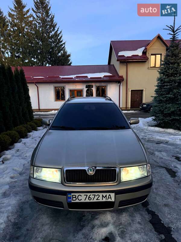 Универсал Skoda Octavia 2005 в Городке