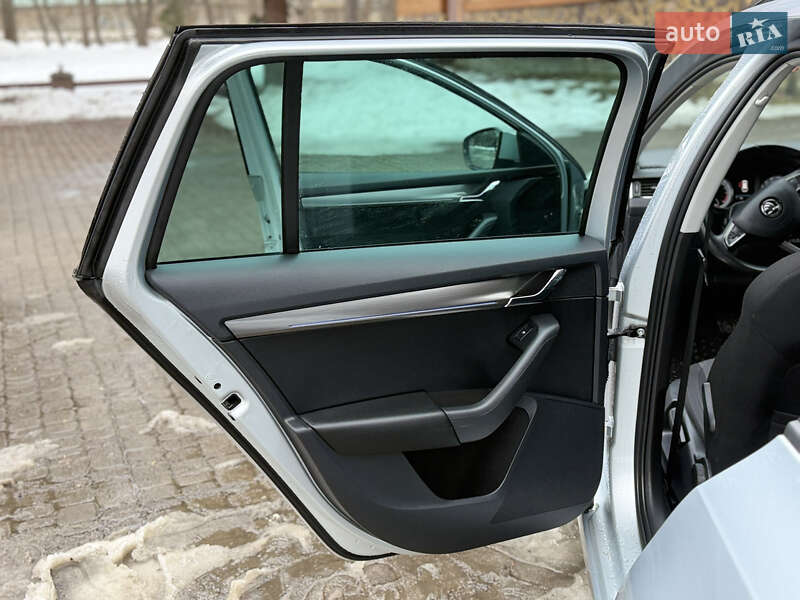 Универсал Skoda Octavia 2019 в Львове