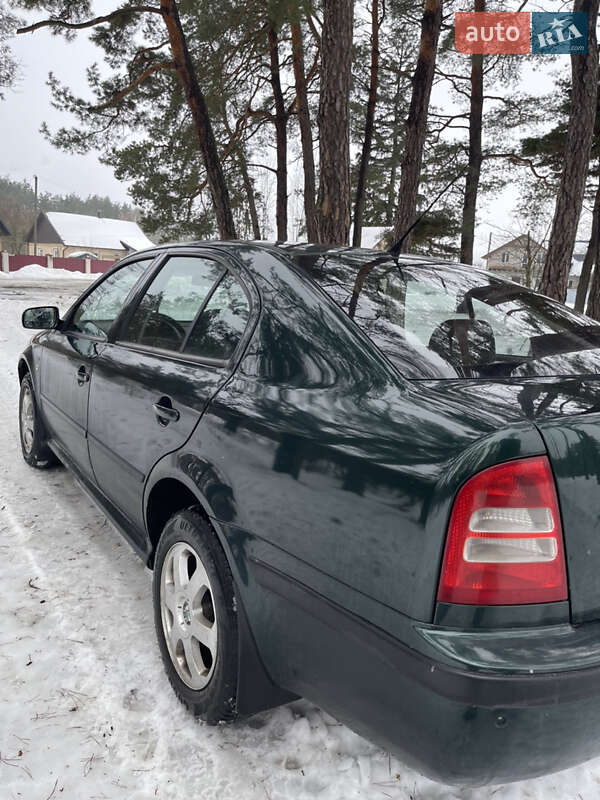 Лифтбек Skoda Octavia 2001 в Бабинцам