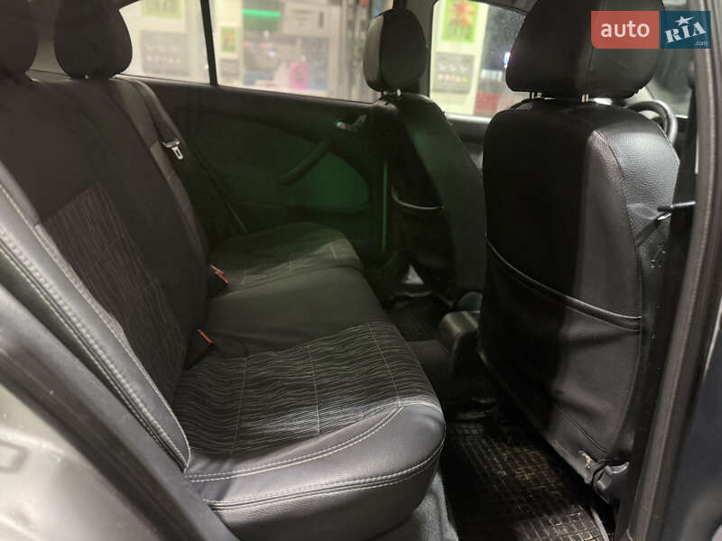 Лифтбек Skoda Octavia 2005 в Мукачево