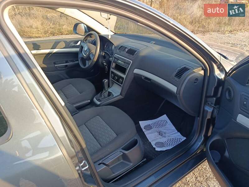Универсал Skoda Octavia 2010 в Днепре