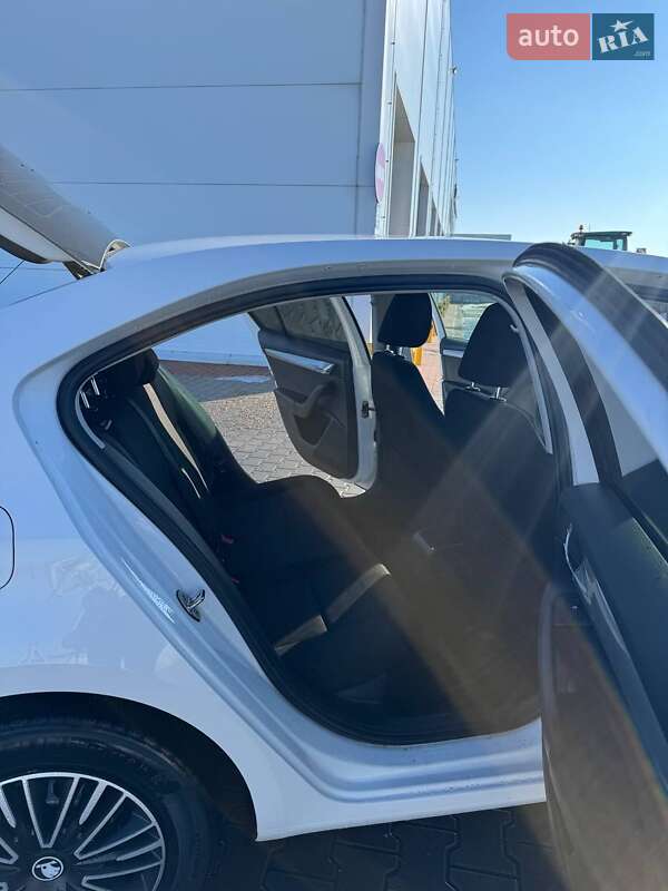Лифтбек Skoda Octavia 2019 в Умани фото 11 Лифтбек Skoda Octavia 2019 в Умани