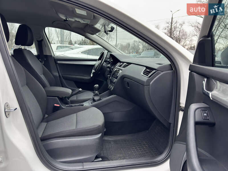 Универсал Skoda Octavia 2015 в Днепре фото 24 Универсал Skoda Octavia 2015 в Днепре