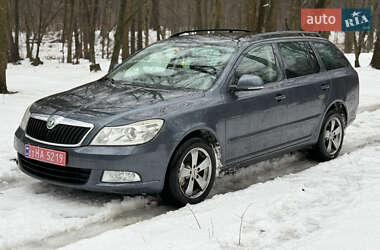 Універсал Skoda Octavia 2009 в Сумах