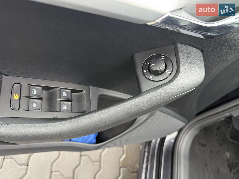 Универсал Skoda Octavia 2019 в Сваляве фото 15 Универсал Skoda Octavia 2019 в Сваляве