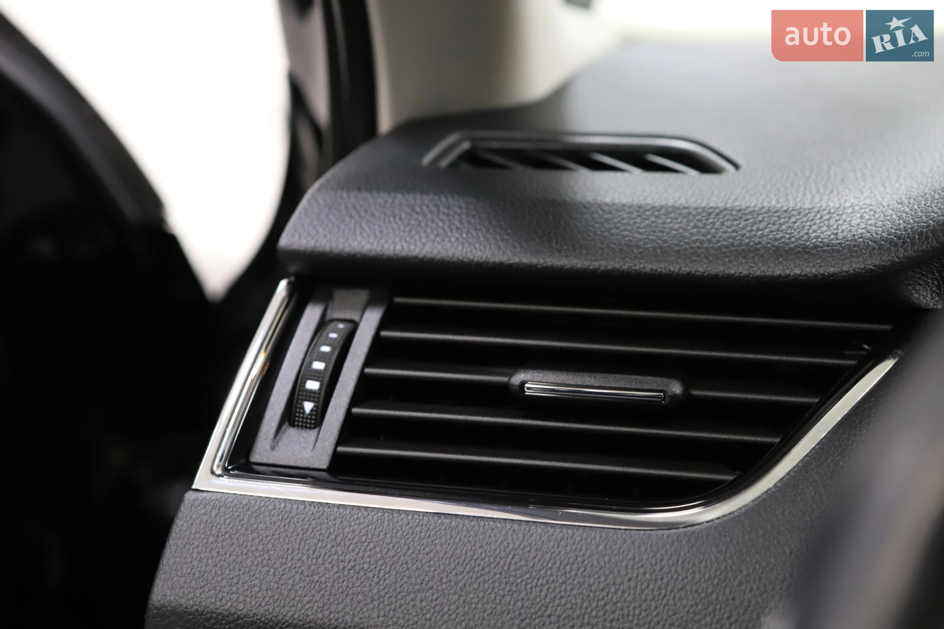2018 Skoda Octavia - мініатюра 168