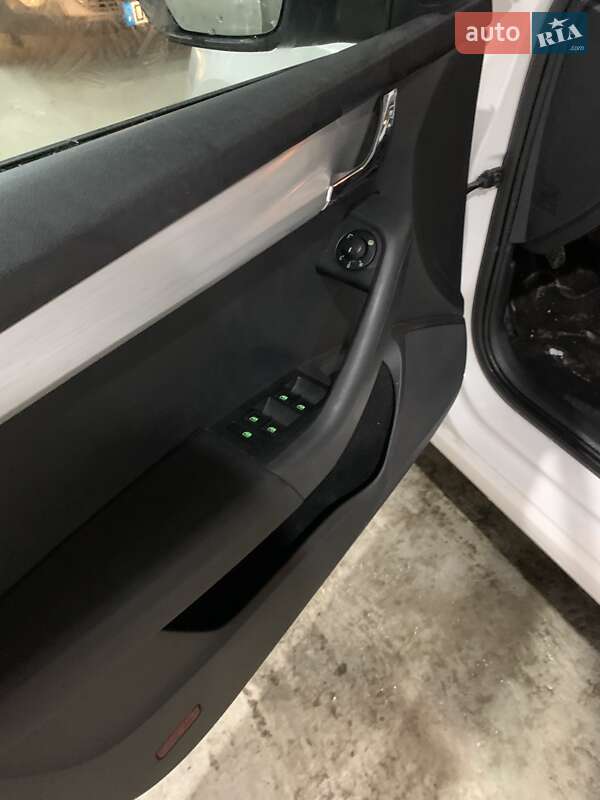 Лифтбек Skoda Octavia 2017 в Львове фото 14 Лифтбек Skoda Octavia 2017 в Львове