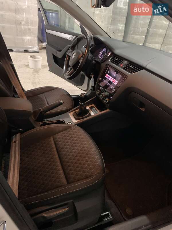 Лифтбек Skoda Octavia 2017 в Львове фото 27 Лифтбек Skoda Octavia 2017 в Львове