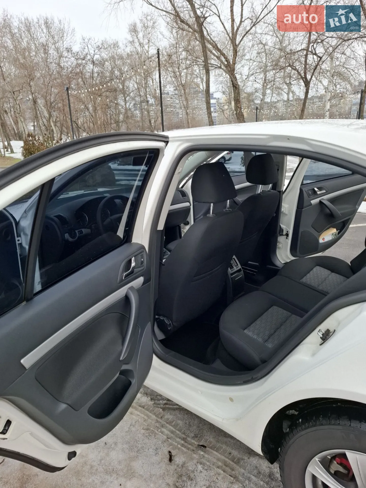 2011 Skoda Octavia - мініатюра 17