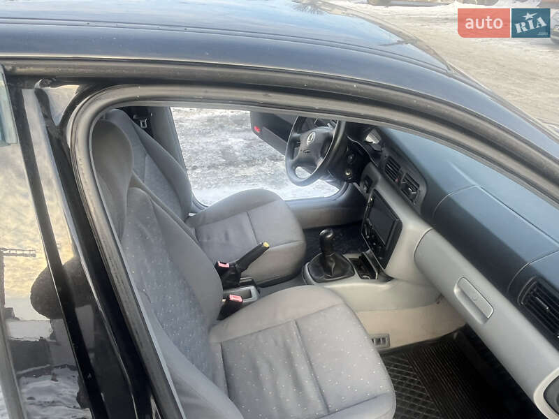 Лифтбек Skoda Octavia 2004 в Умани