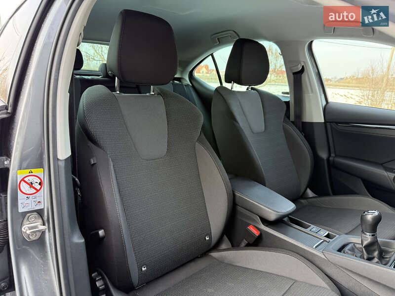 Лифтбек Skoda Octavia 2022 в Стрые фото 35 Лифтбек Skoda Octavia 2022 в Стрые
