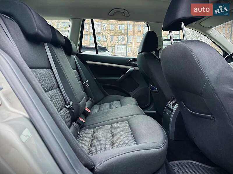 Универсал Skoda Octavia 2009 в Киеве фото 23 Универсал Skoda Octavia 2009 в Киеве