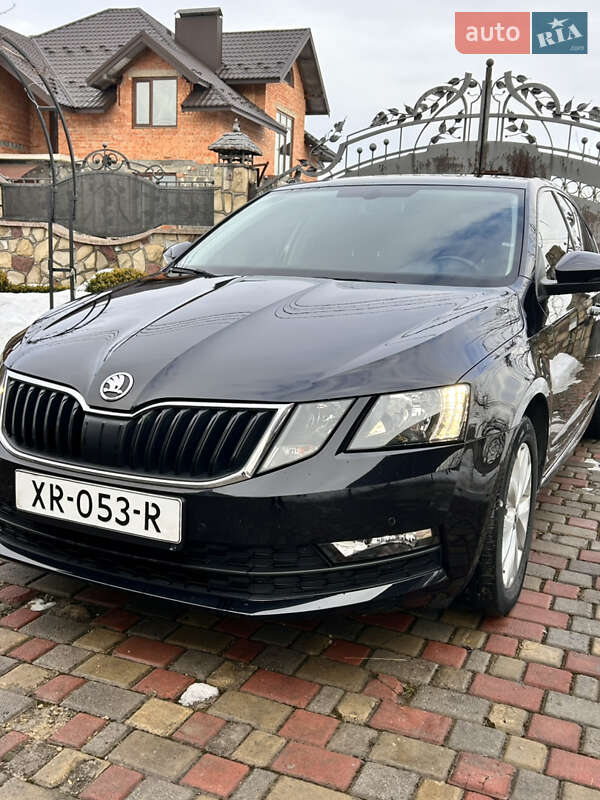 Лифтбек Skoda Octavia 2019 в Ивано-Франковске