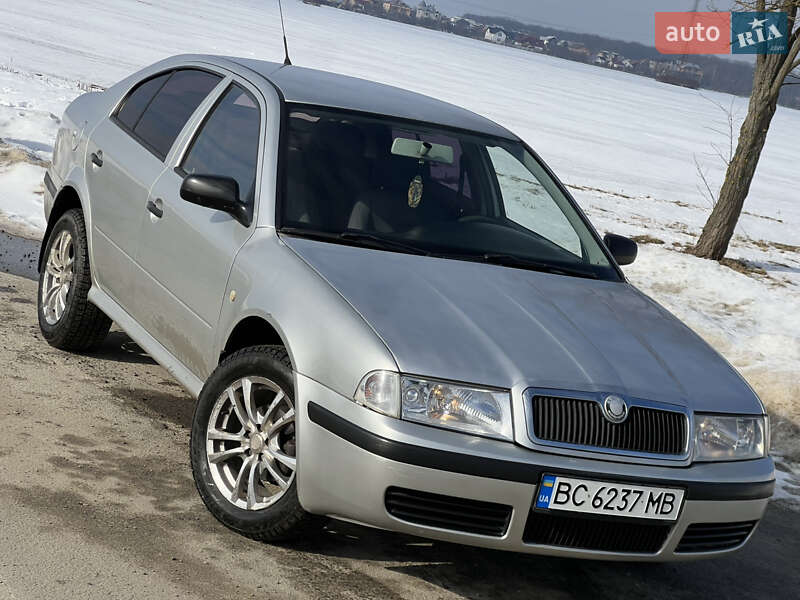 Лифтбек Skoda Octavia 2002 в Стрые фото 4 Лифтбек Skoda Octavia 2002 в Стрые