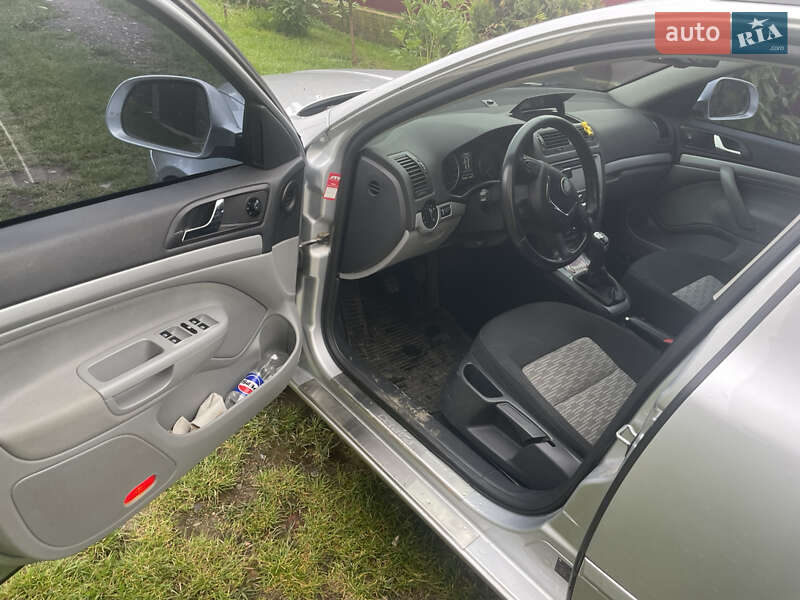 Универсал Skoda Octavia 2013 в Ужгороде