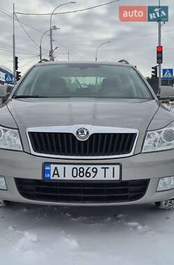 Універсал Skoda Octavia 2010 в Вишгороді