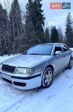 Лифтбек Skoda Octavia 2000 в Стрые