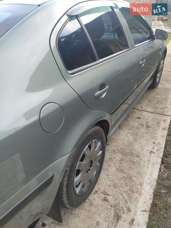 Лифтбек Skoda Octavia 2001 в Мостиске