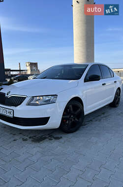 Лифтбек Skoda Octavia 2015 в Дубно