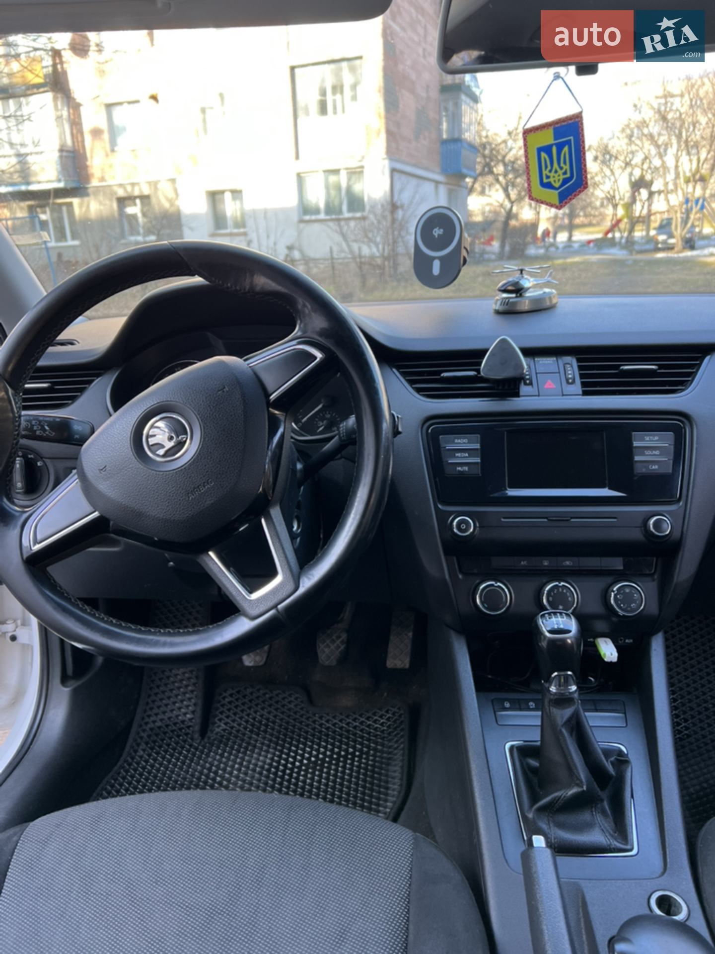2015 Skoda Octavia - мініатюра 11