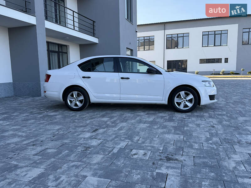 Лифтбек Skoda Octavia 2016 в Иршаве