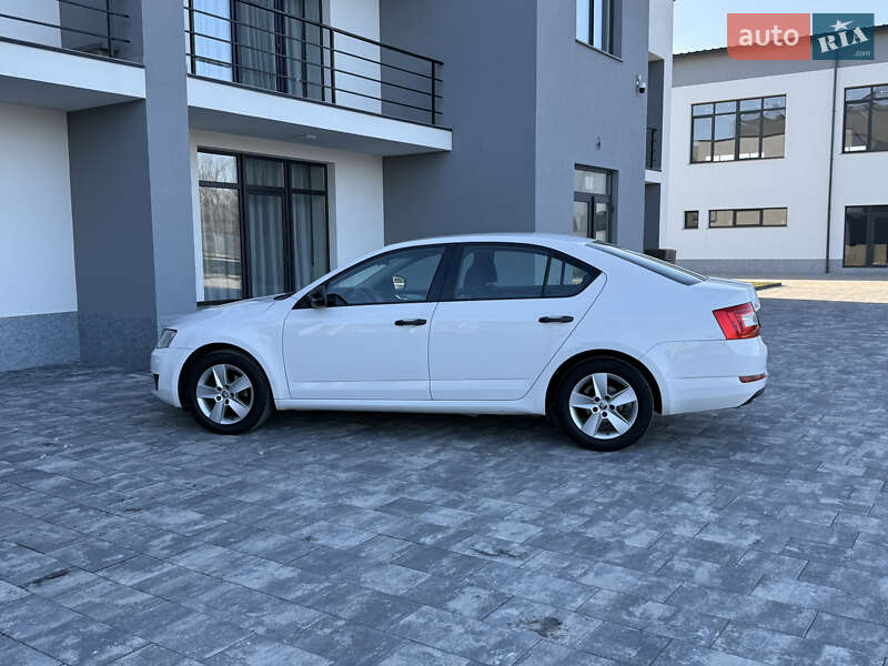 Лифтбек Skoda Octavia 2016 в Иршаве