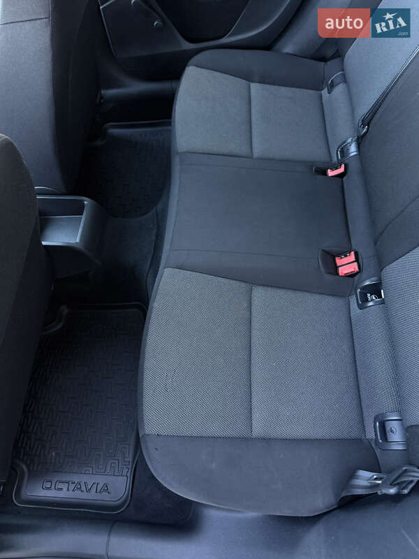 Лифтбек Skoda Octavia 2016 в Иршаве