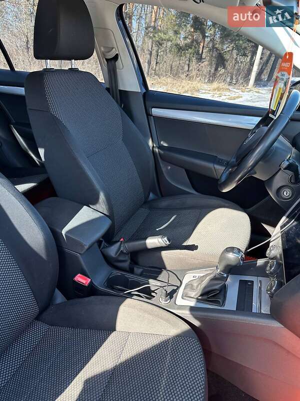 Лифтбек Skoda Octavia 2013 в Киеве фото 17 Лифтбек Skoda Octavia 2013 в Киеве