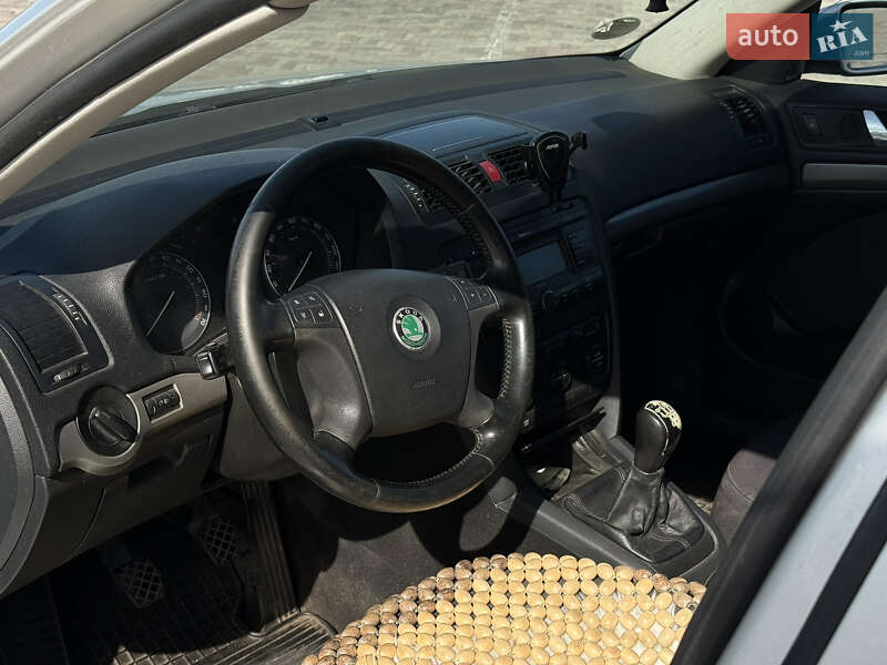 Лифтбек Skoda Octavia 2004 в Харькове